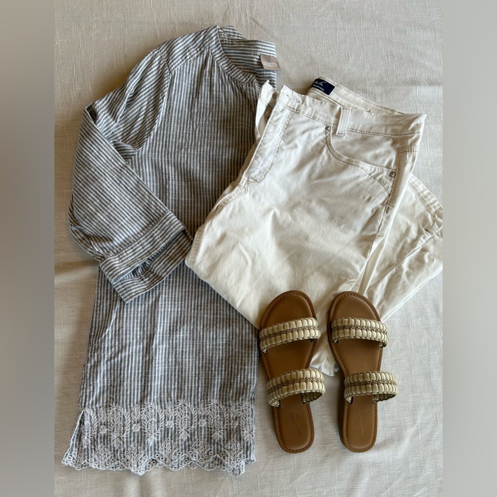 Chico’s Light Blue & White Pinstriped Boho Blouse Size M